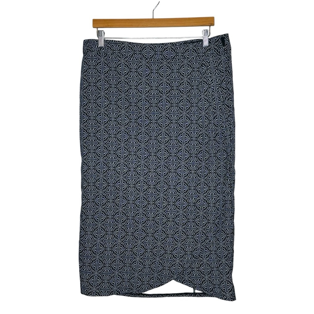 RipSkirt Hawaii Cover Up Wrap Skirt Size Large Black Pearl Batik Print Length 3